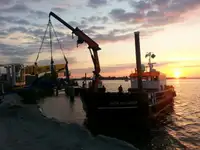 Kapal kerja kanggo didol