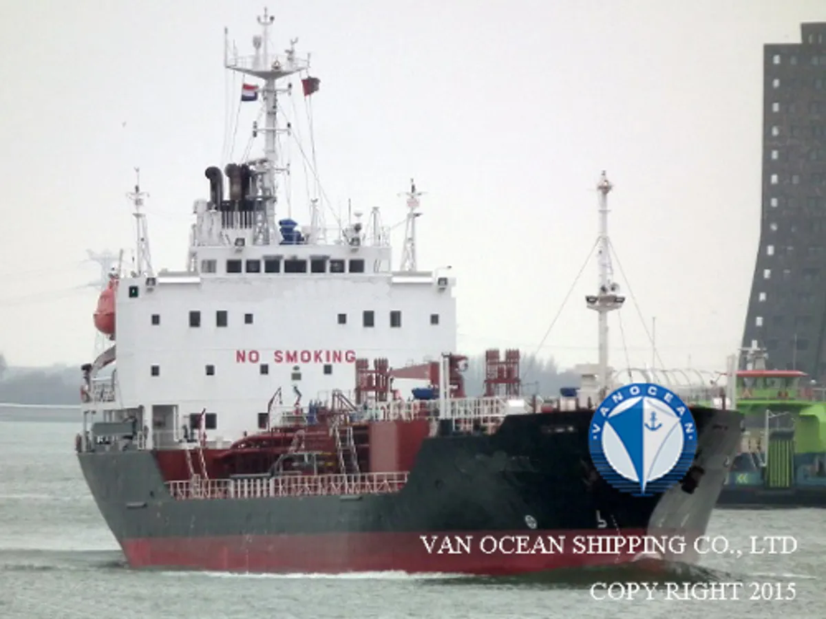 Kapal tanker minyak/bahan kimia kanggo didol