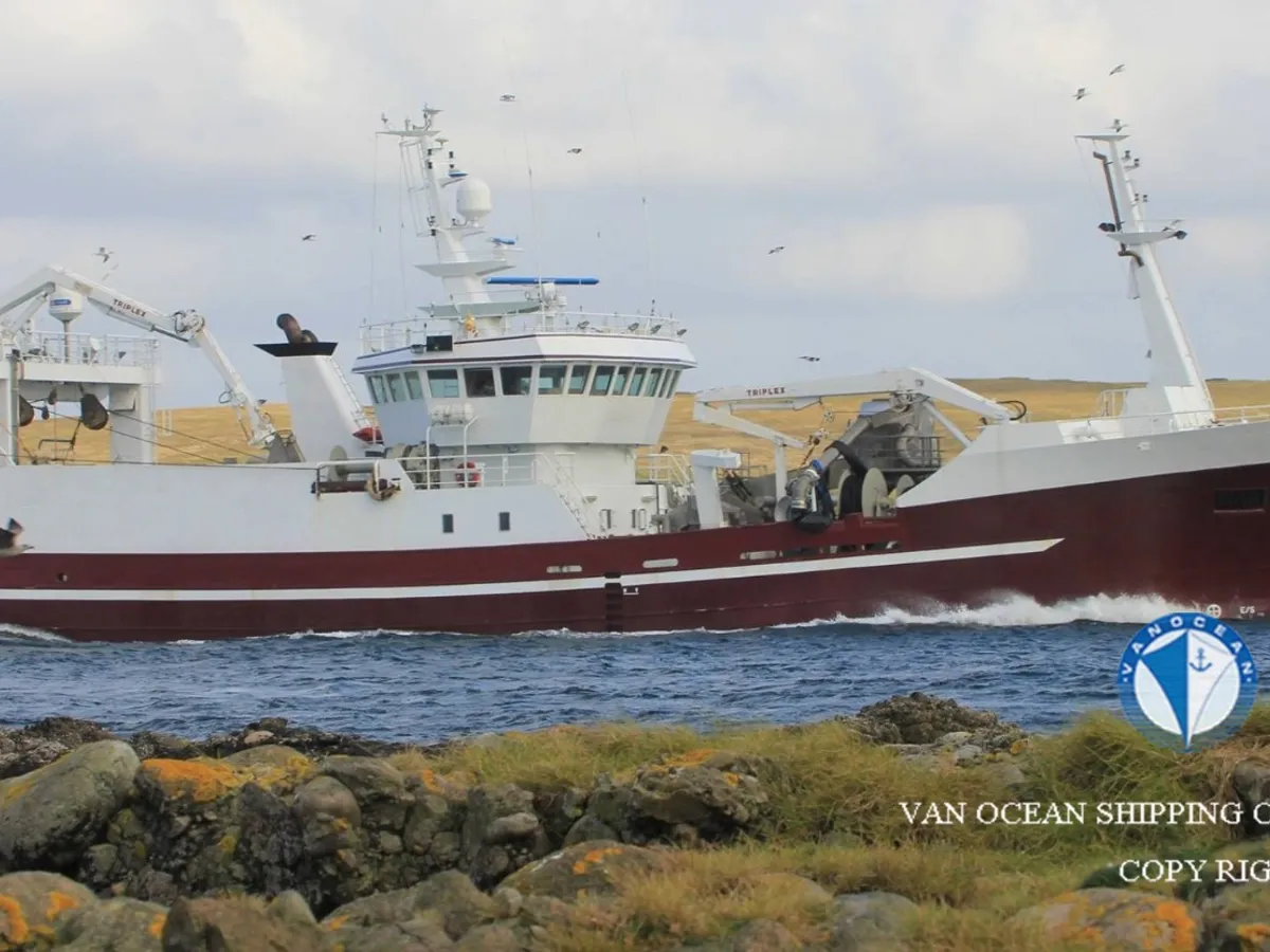 Kapal trawler kanggo didol