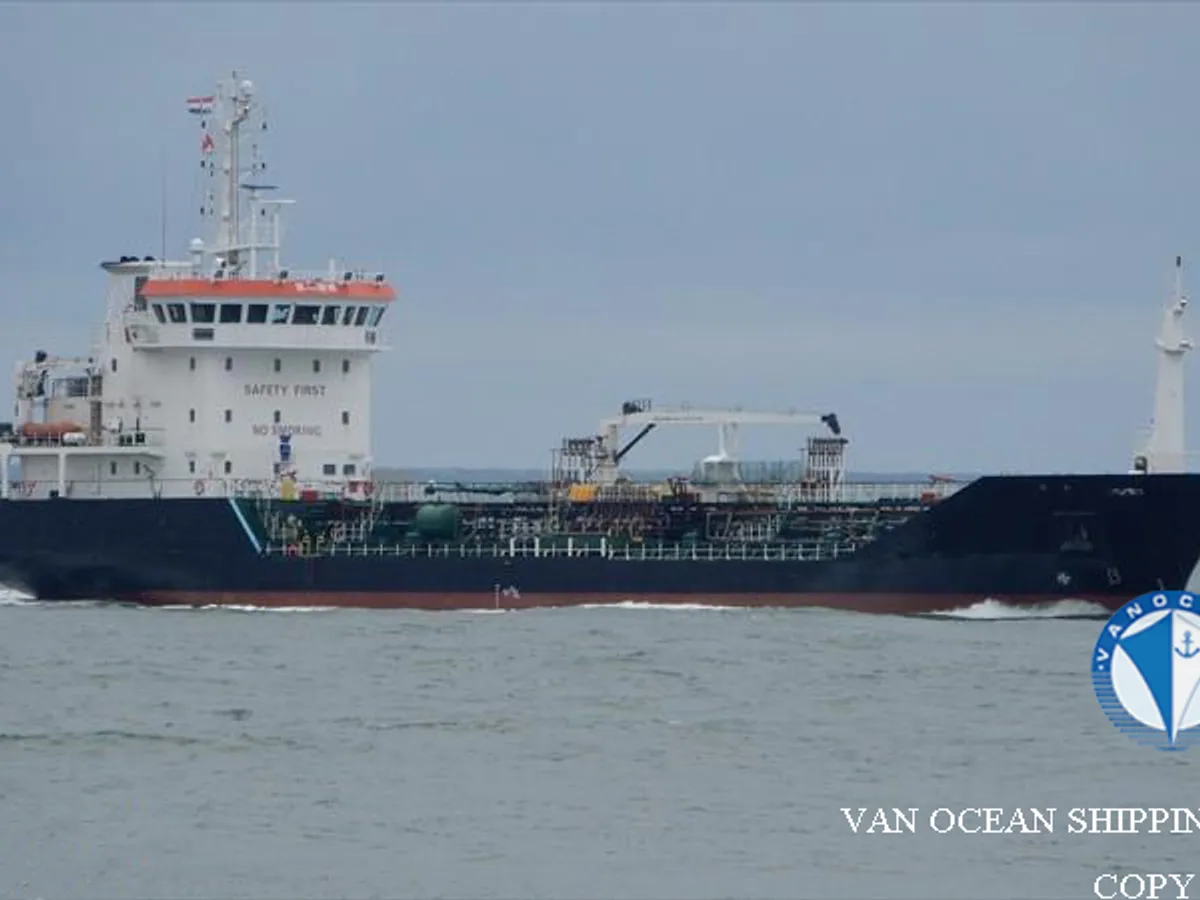 Kapal tanker minyak/bahan kimia kanggo didol