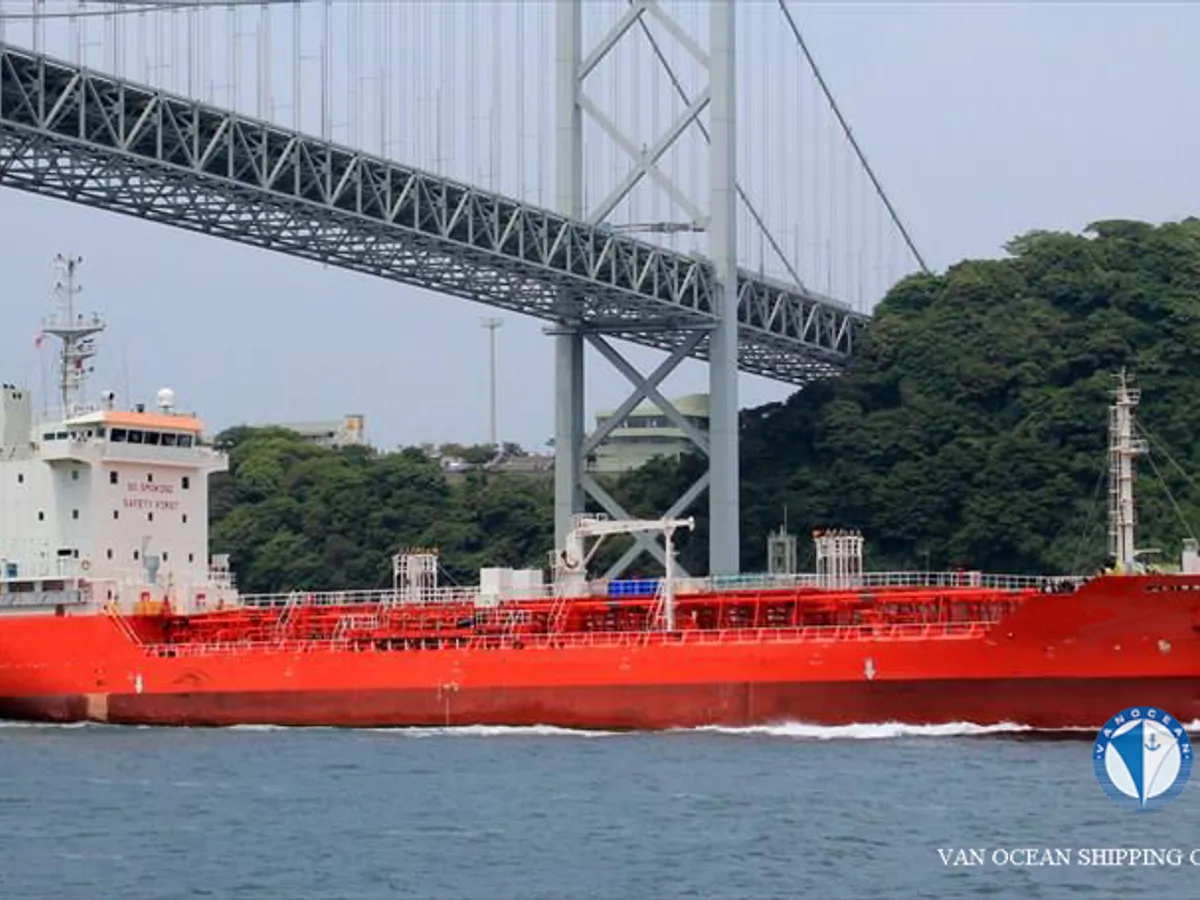 Kapal tanker minyak/bahan kimia kanggo didol