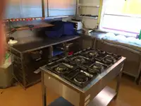 Kapal kontainer kanggo didol