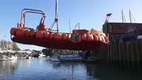 Kapal kerja kanggo didol