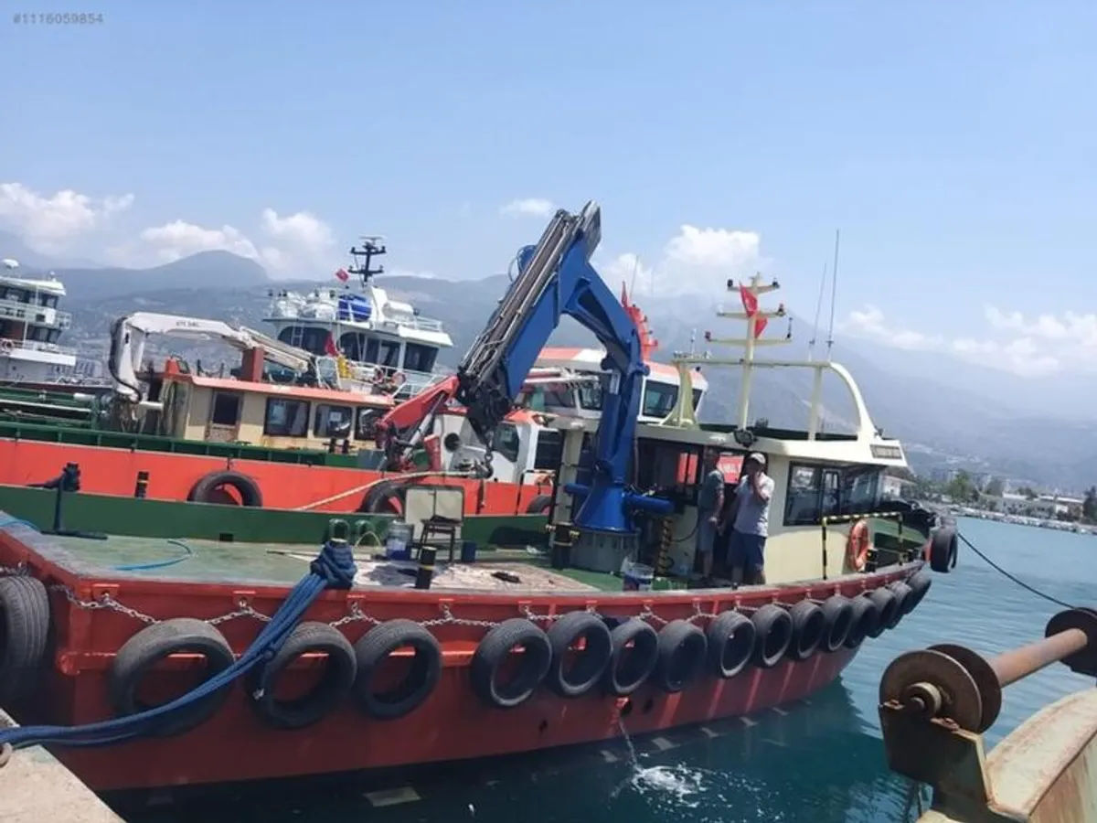 Kapal kerja kanggo didol