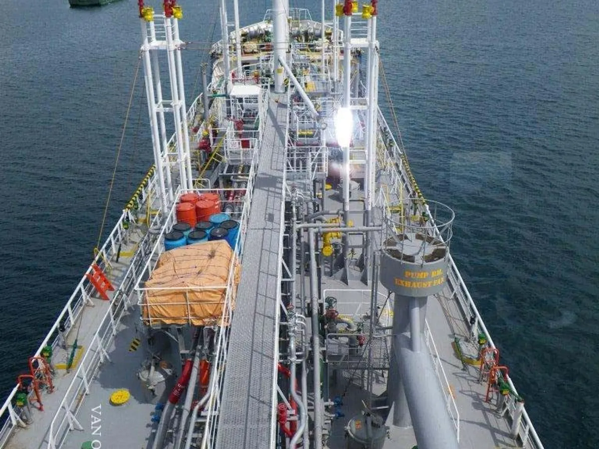 Kapal tanker minyak/bahan kimia kanggo didol