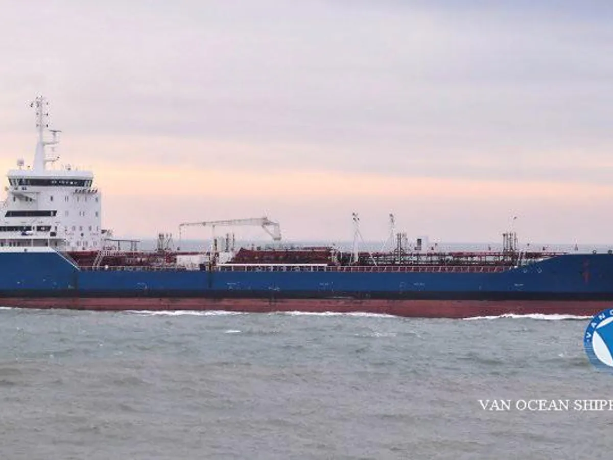 Kapal tanker minyak/bahan kimia kanggo didol