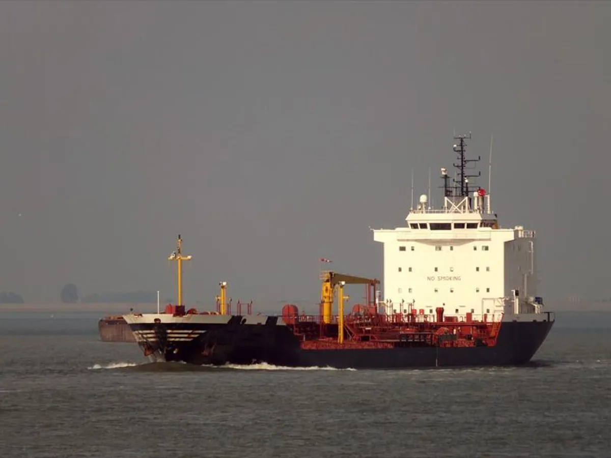 Kapal tanker minyak/bahan kimia kanggo didol