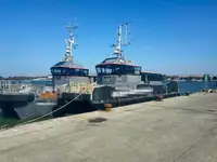 Kapal kontainer kanggo didol