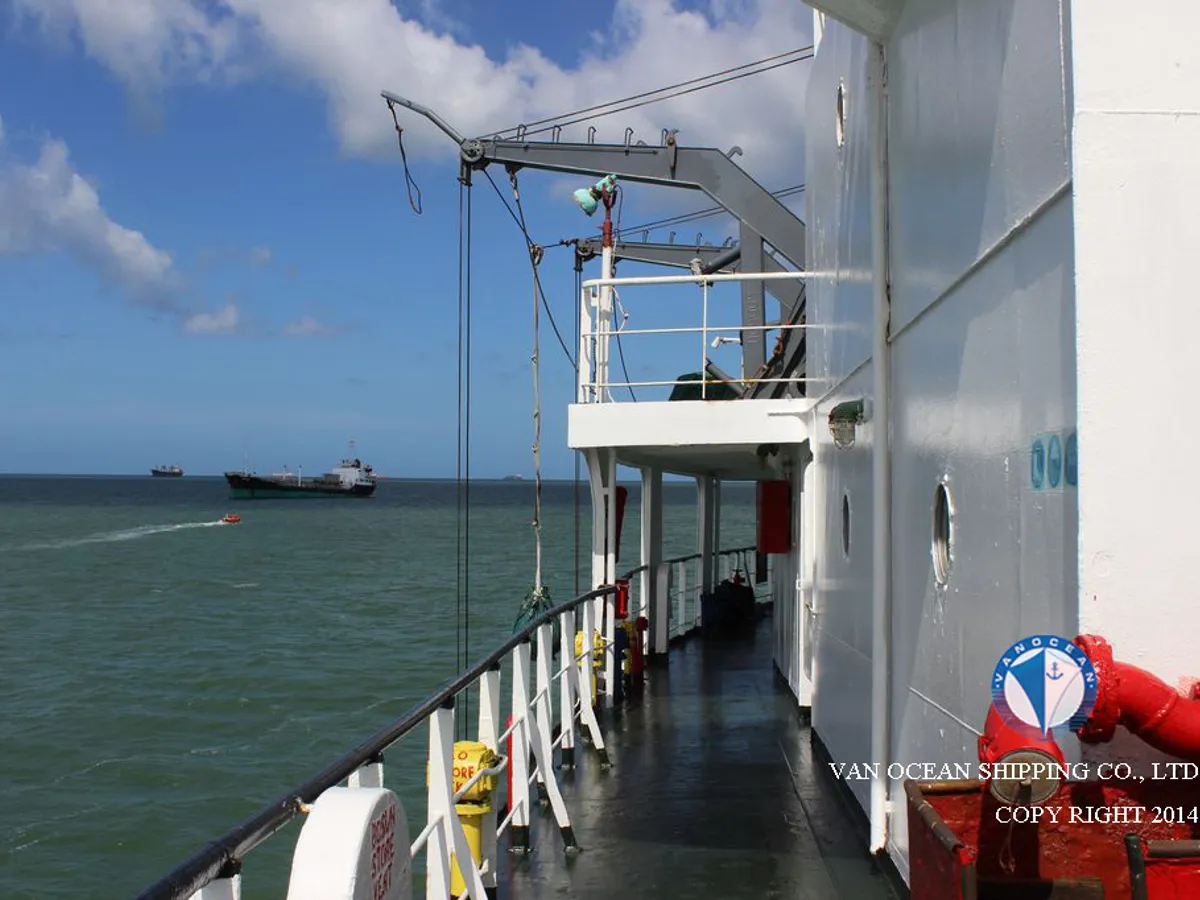 Kapal tanker minyak/bahan kimia kanggo didol