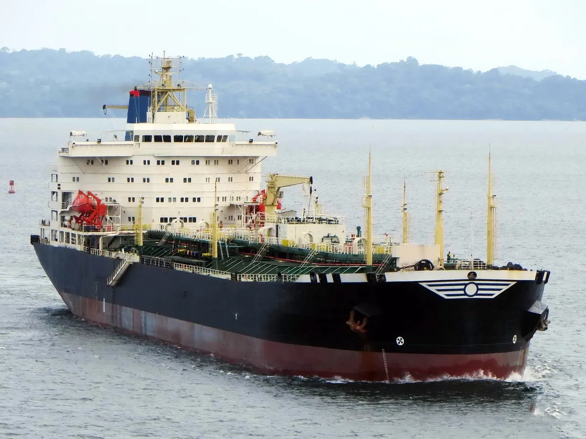 Kapal tanker minyak/bahan kimia kanggo didol