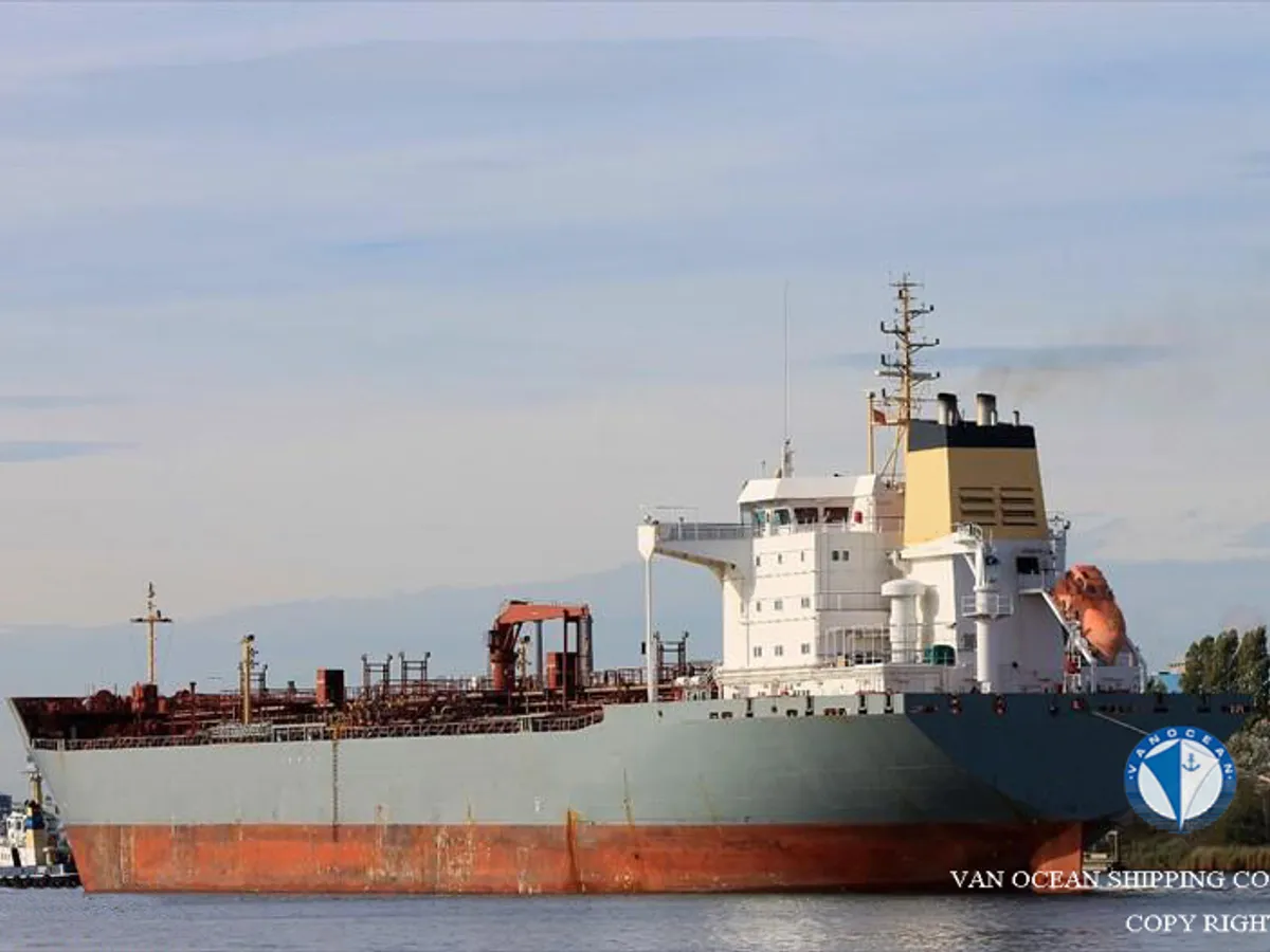 Kapal tanker minyak/bahan kimia kanggo didol