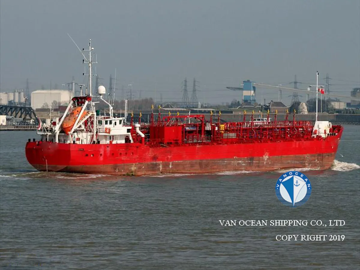 Kapal tanker minyak/bahan kimia kanggo didol