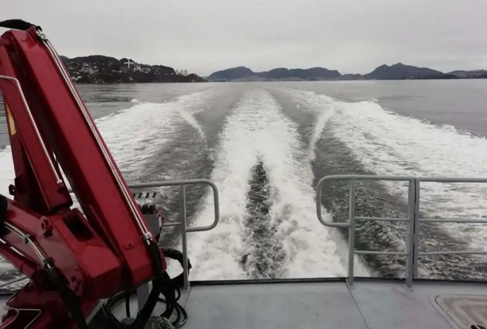 Kapal kerja kanggo didol