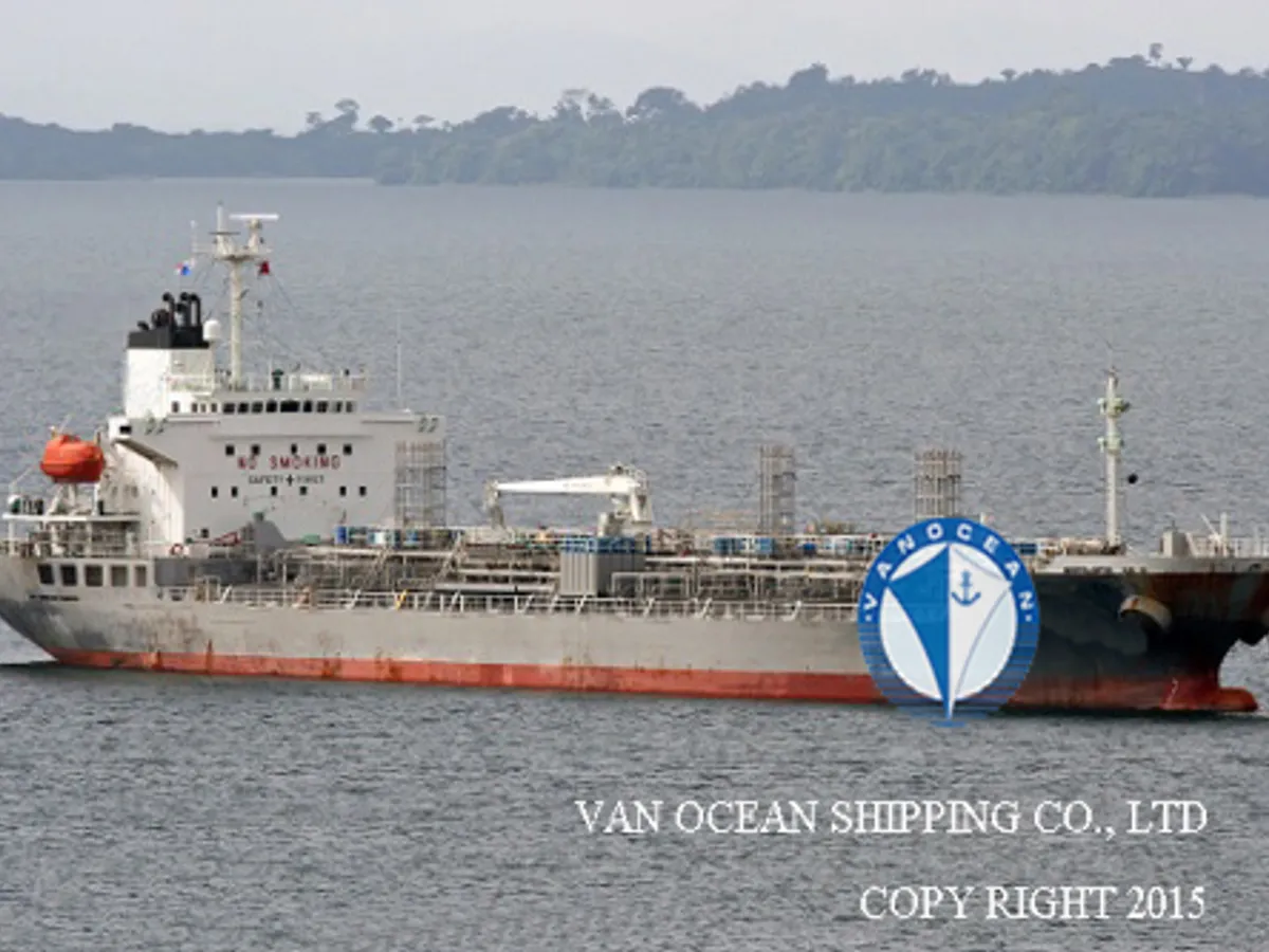 Kapal tanker minyak/bahan kimia kanggo didol