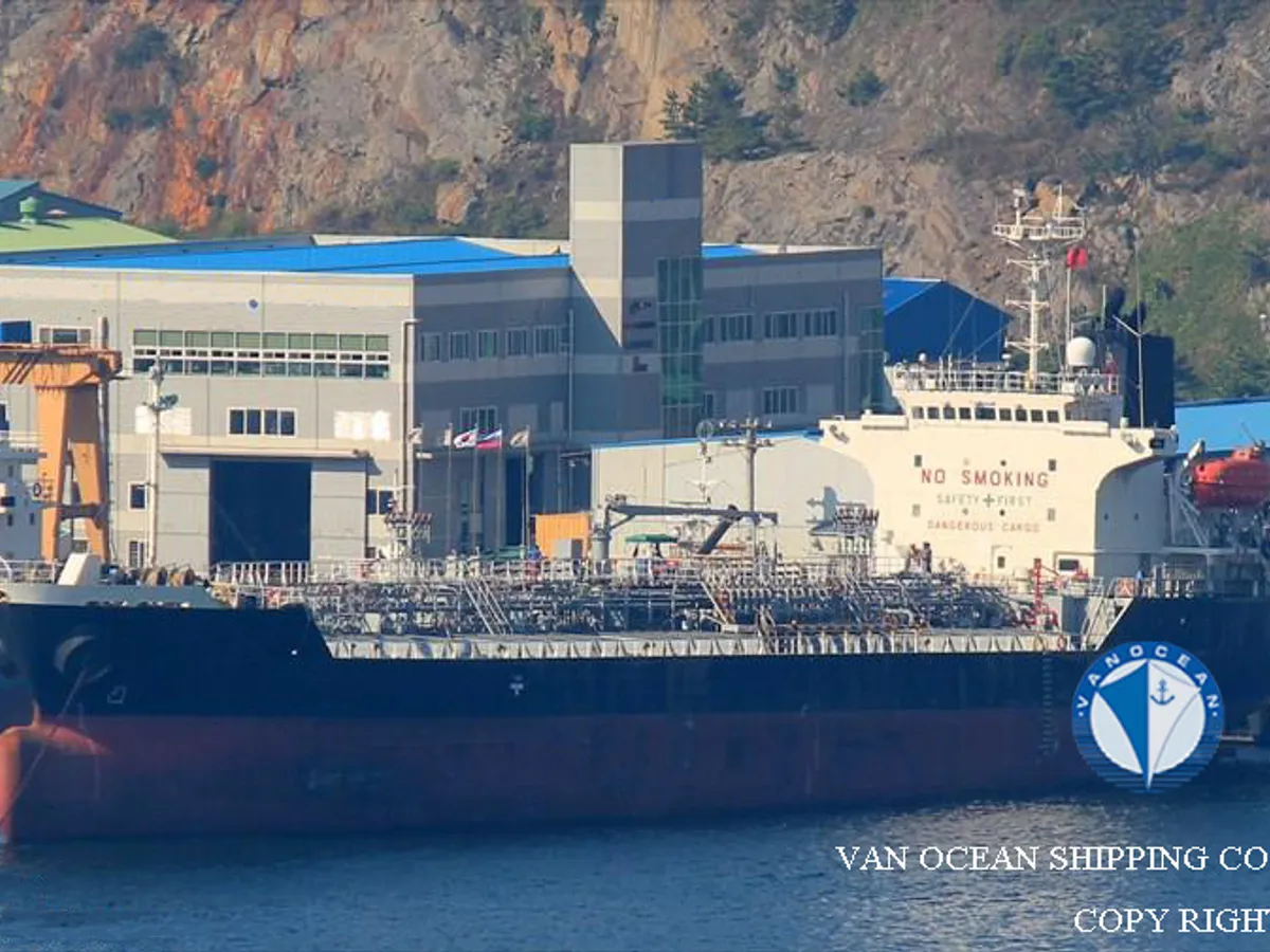 Kapal tanker minyak/bahan kimia kanggo didol