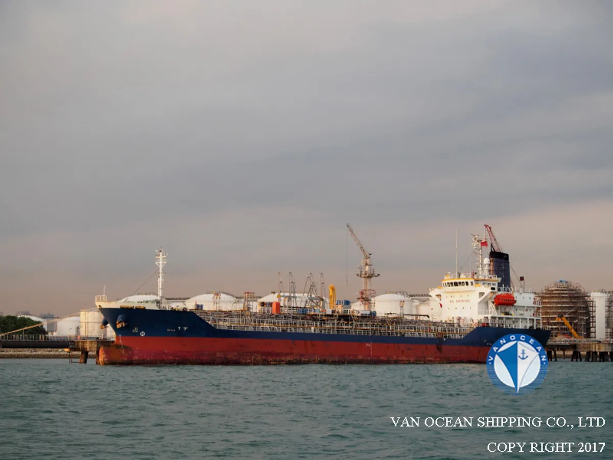 Kapal tanker minyak/bahan kimia kanggo didol