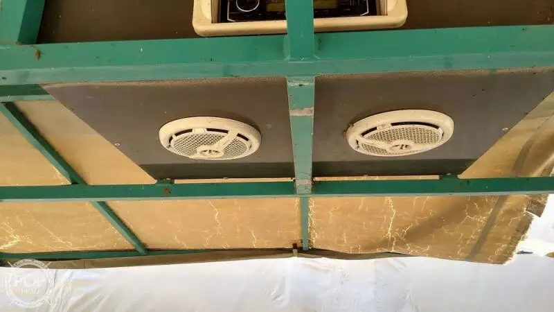 Kapal kontainer kanggo didol
