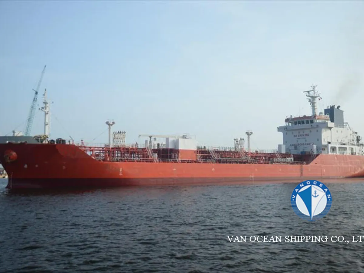 Kapal tanker minyak/bahan kimia kanggo didol