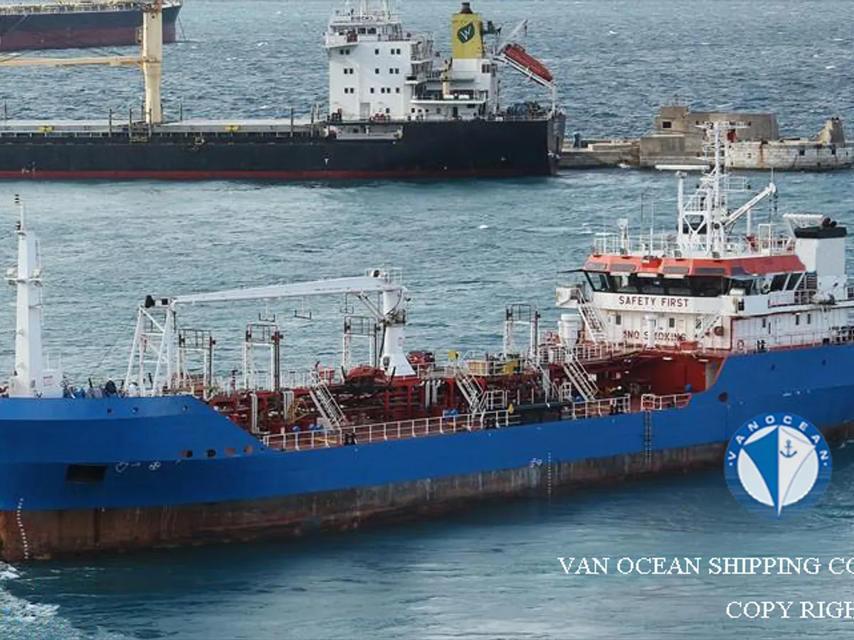 Kapal tanker minyak/bahan kimia kanggo didol