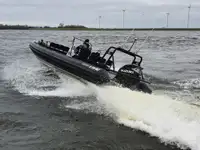 Kapal kontainer kanggo didol