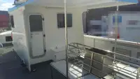 Kapal kerja kanggo didol