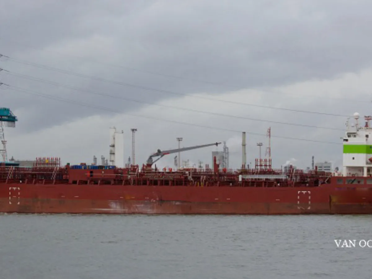 Kapal tanker minyak/bahan kimia kanggo didol