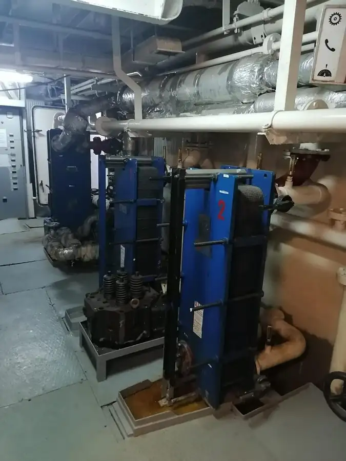 Kapal tanker minyak/bahan kimia kanggo didol