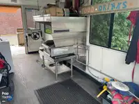 Katamaran kanggo didol