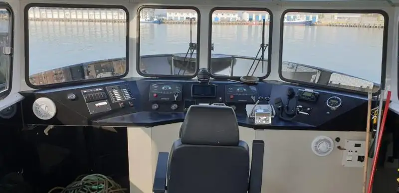 Kapal kerja kanggo didol