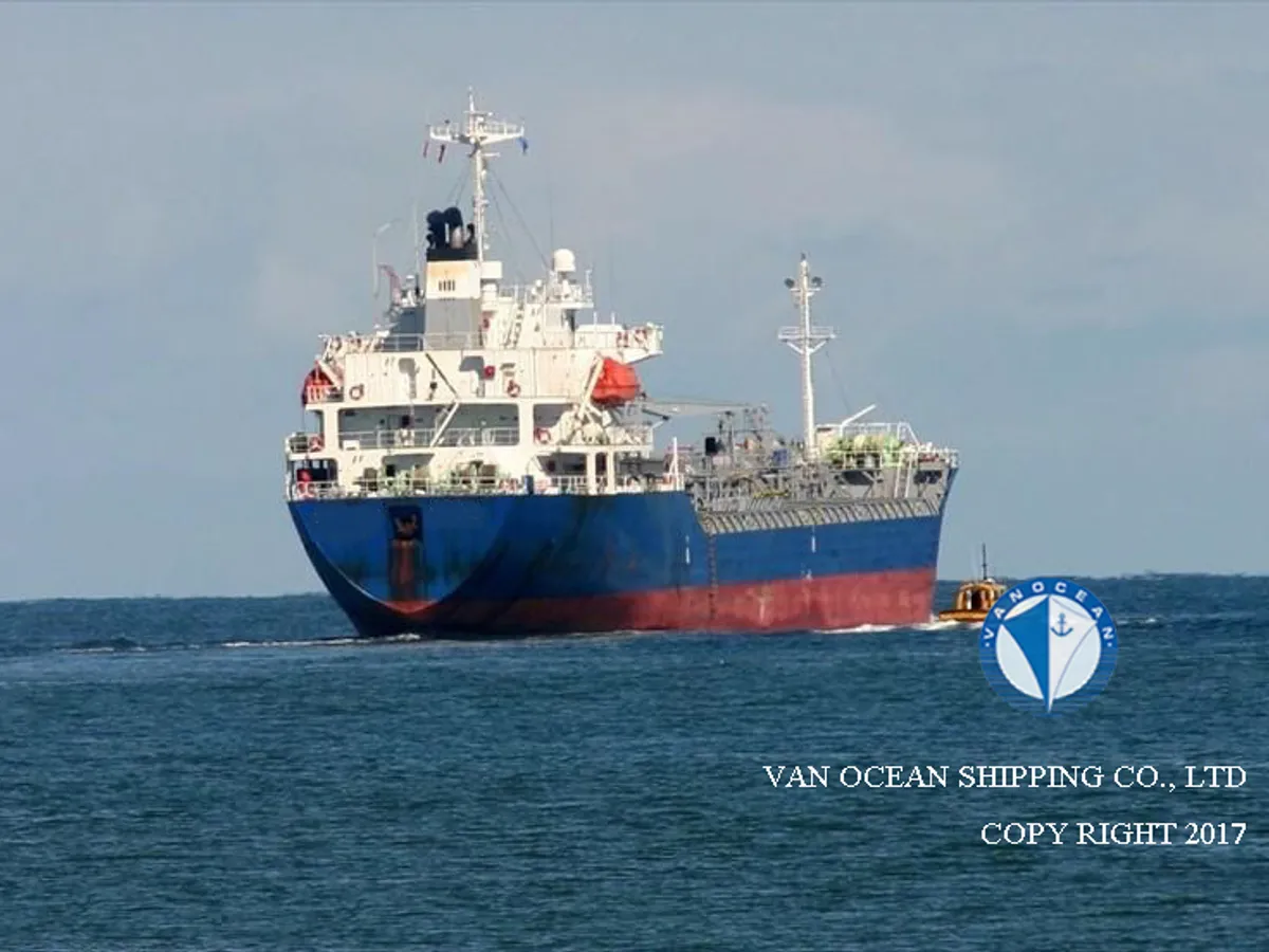 Kapal tanker minyak/bahan kimia kanggo didol