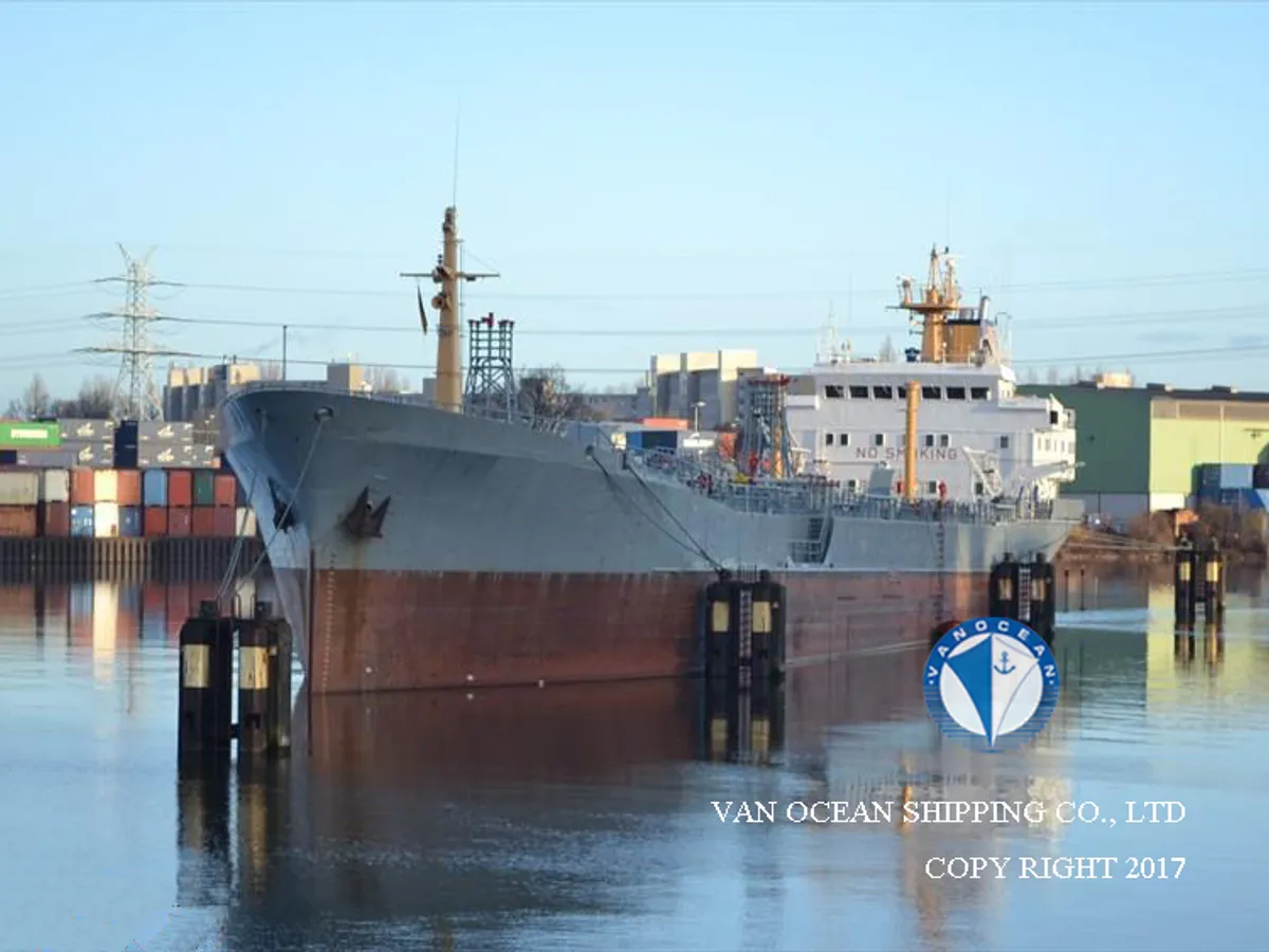 Kapal tanker minyak/bahan kimia kanggo didol