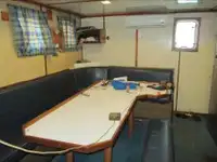 Kapal longliner kanggo didol