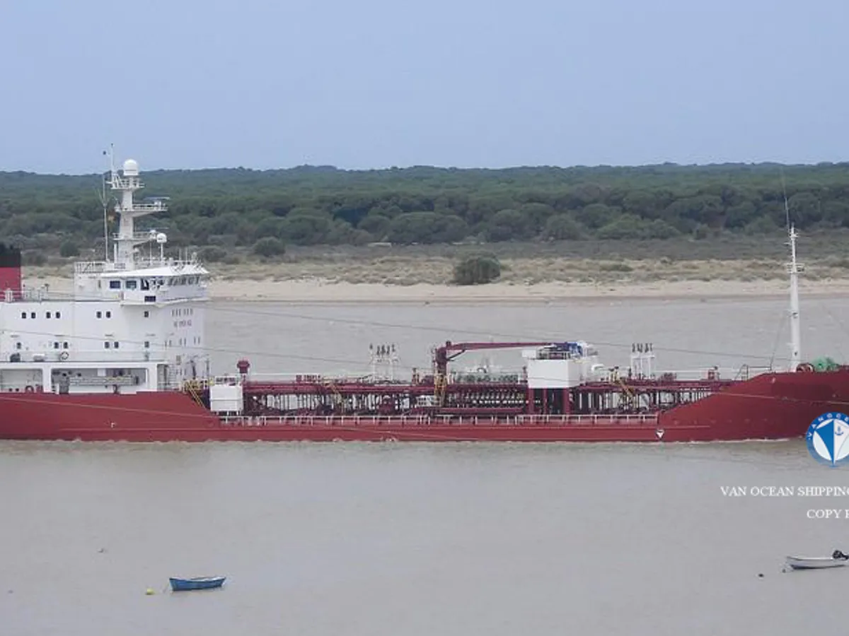 Kapal tanker minyak/bahan kimia kanggo didol