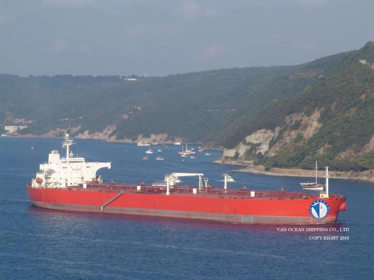 Kapal tanker minyak/bahan kimia kanggo didol