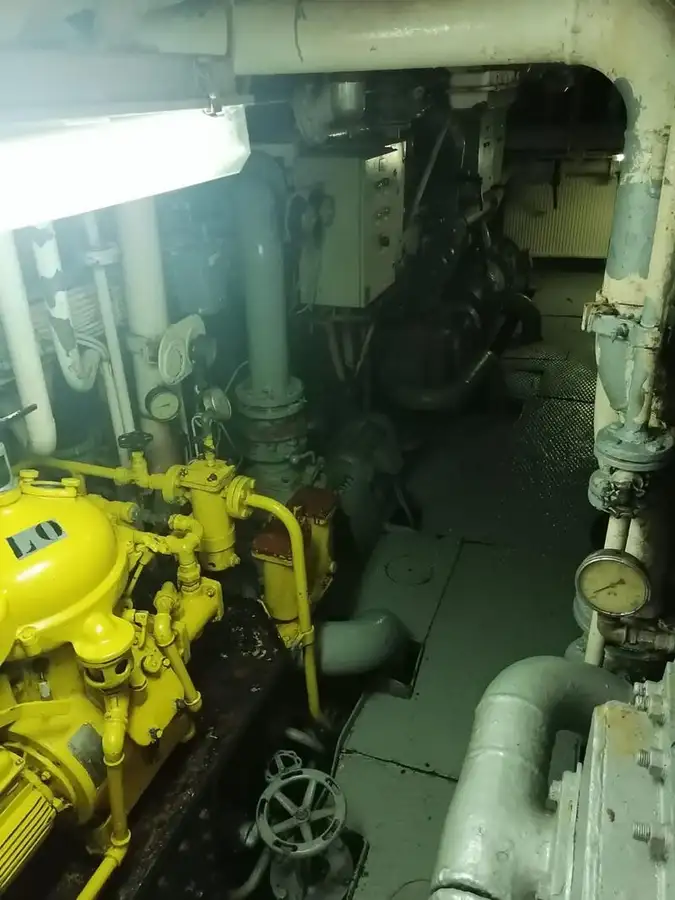 Kapal tanker minyak/bahan kimia kanggo didol