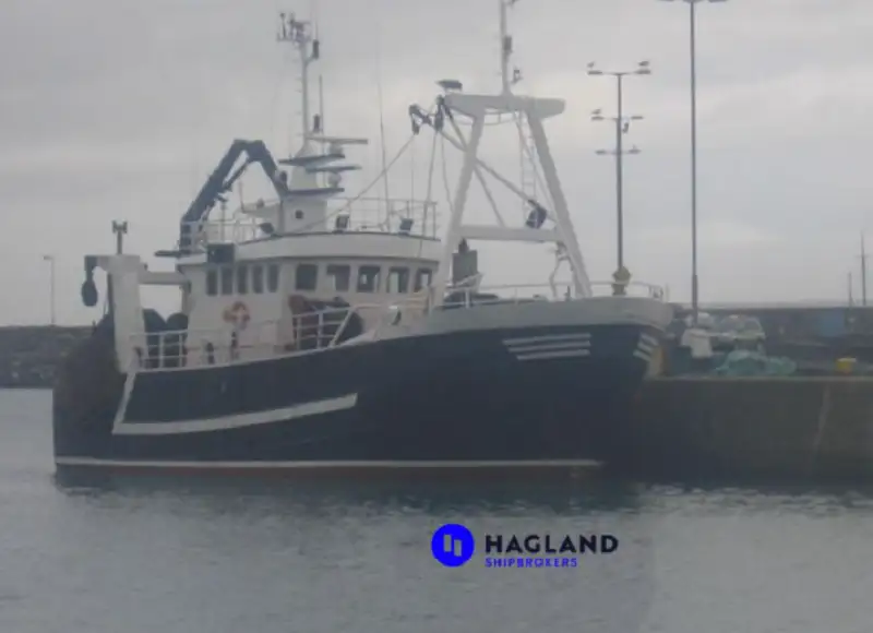 Kapal trawler kanggo didol