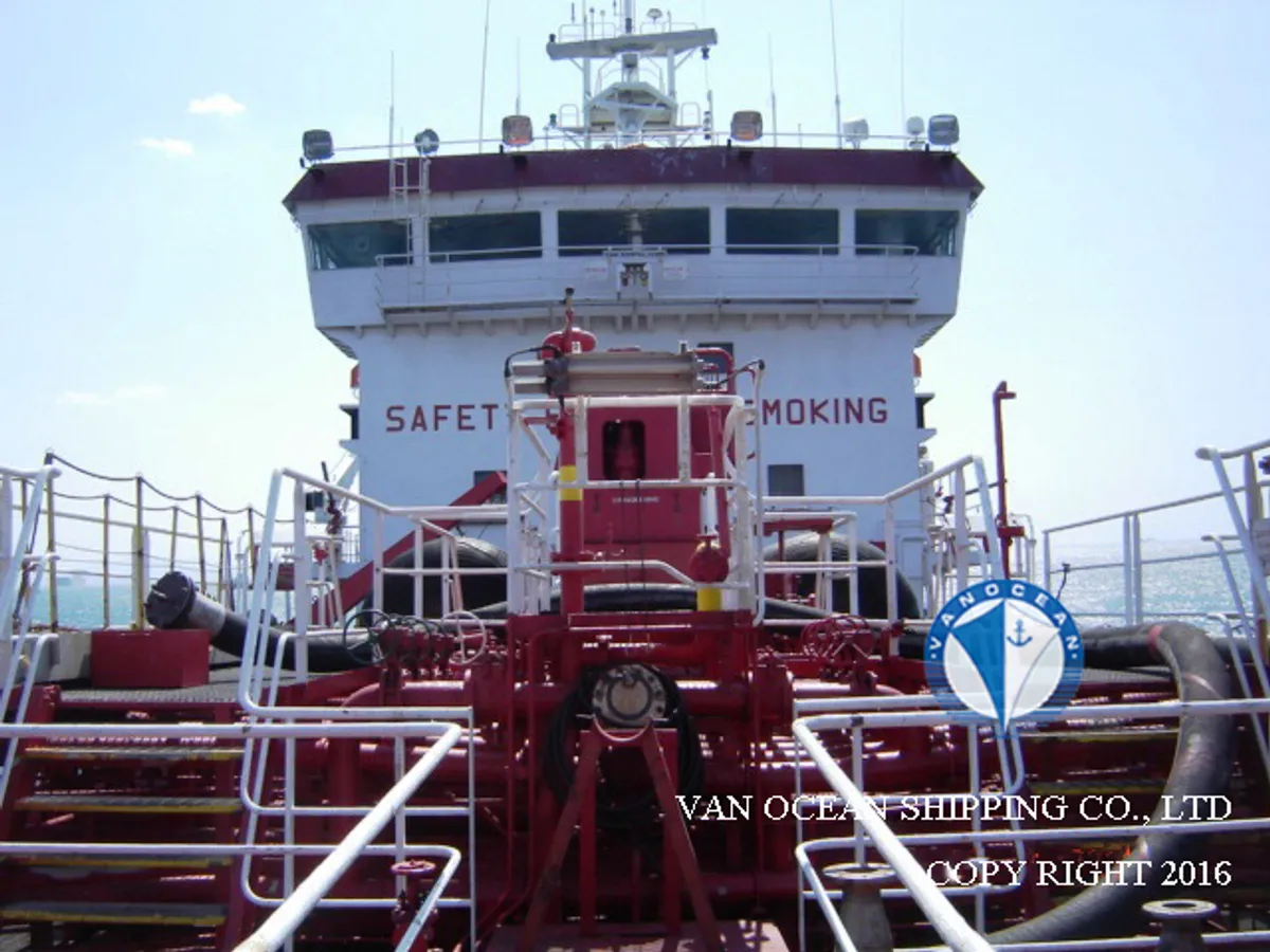 Kapal tanker minyak/bahan kimia kanggo didol
