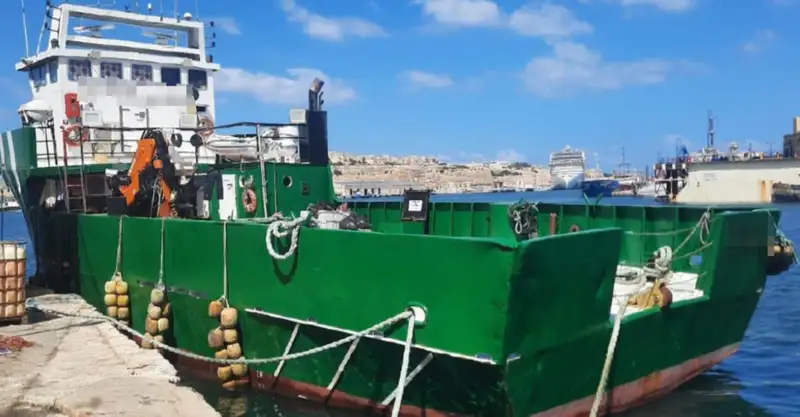 Kapal kerja kanggo didol
