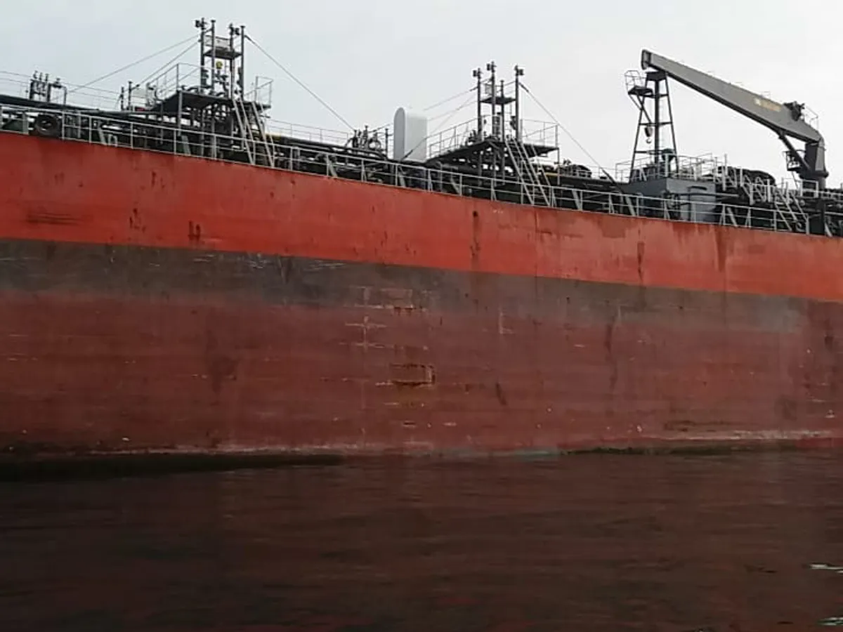 Kapal tanker minyak/bahan kimia kanggo didol