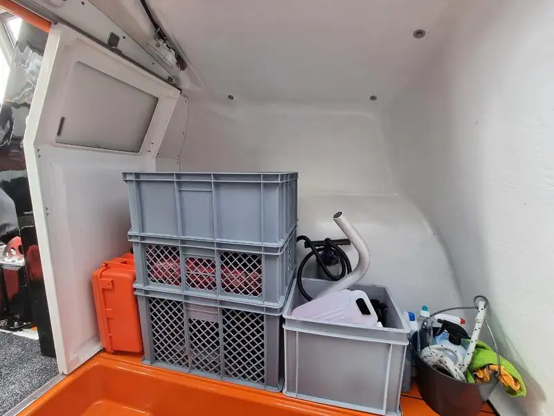 Kapal kontainer kanggo didol
