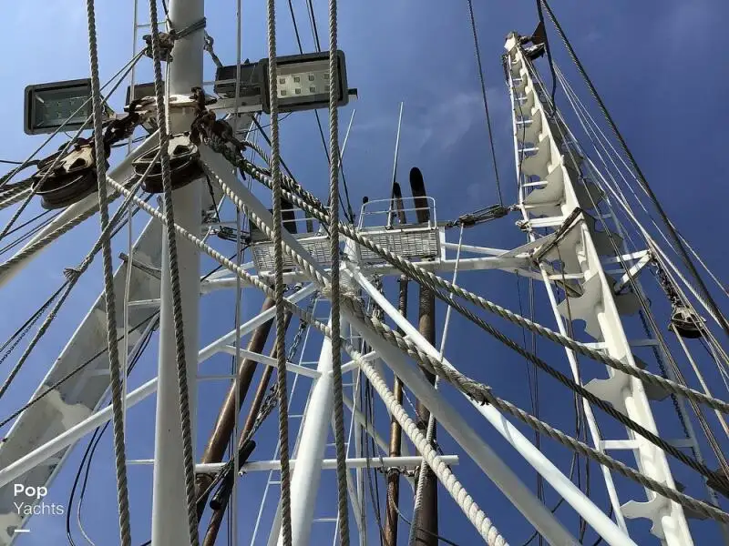 Kapal trawler kanggo didol
