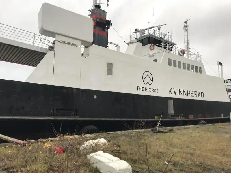 Kapal feri kanggo didol