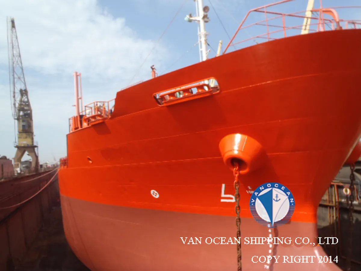 Kapal tanker minyak/bahan kimia kanggo didol