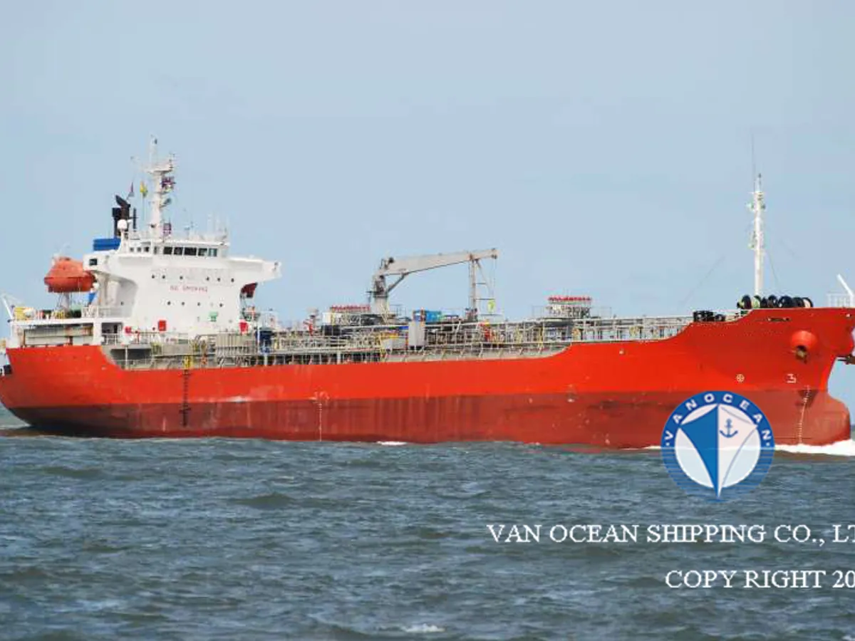 Kapal tanker minyak/bahan kimia kanggo didol