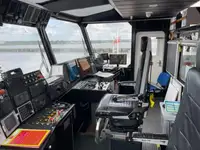 Kapal kontainer kanggo didol