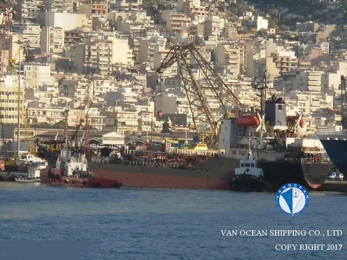 Kapal tanker minyak/bahan kimia kanggo didol