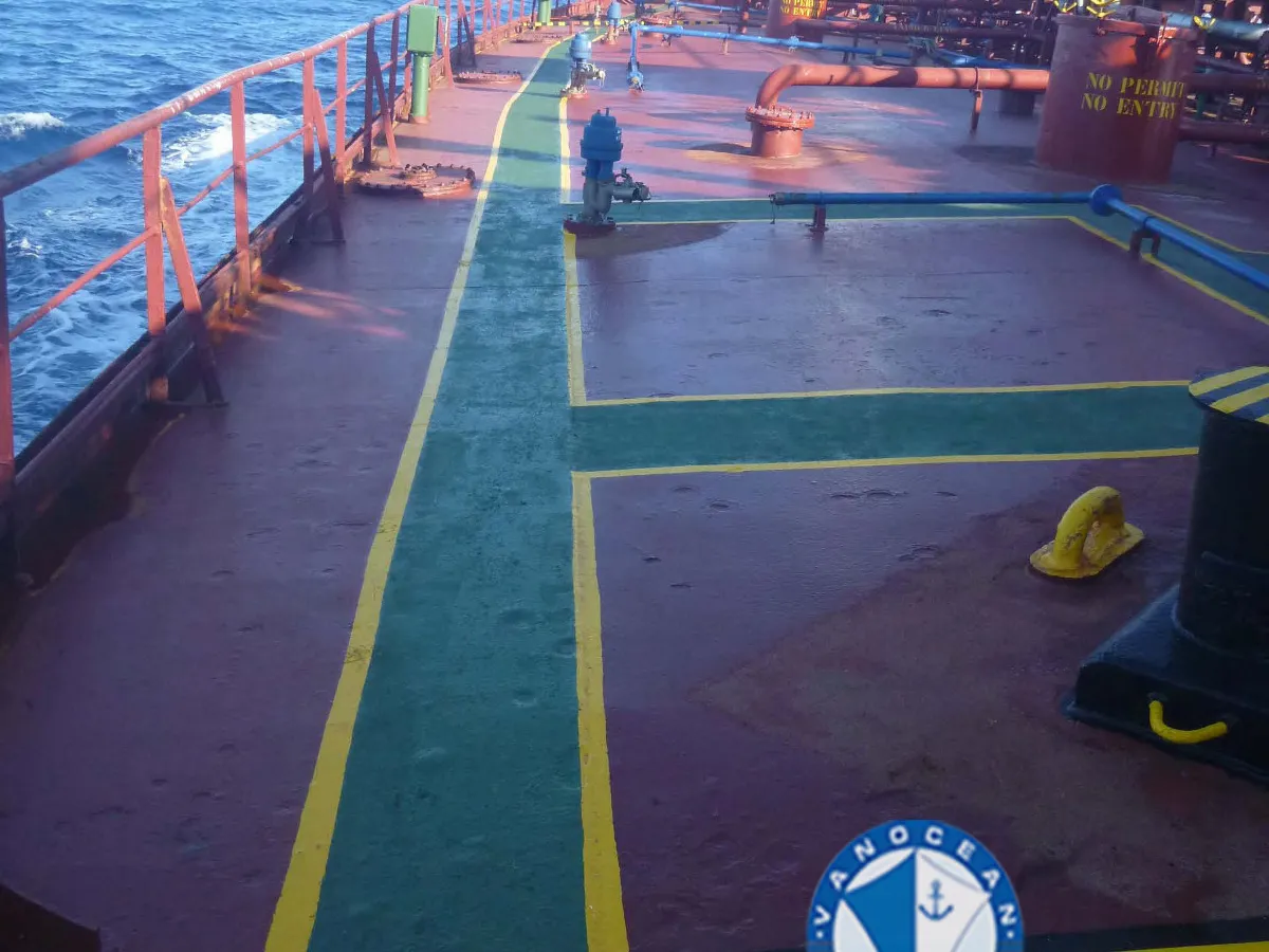 Kapal tanker minyak/bahan kimia kanggo didol