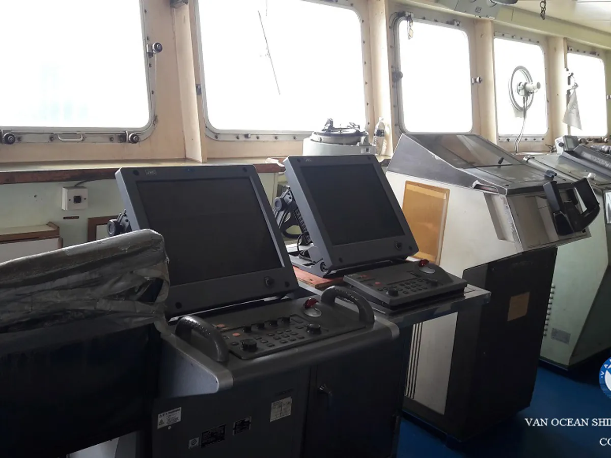 Kapal tanker minyak/bahan kimia kanggo didol