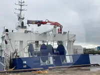 Kapal trawler berkas kanggo didol