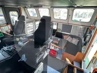Kapal kerja kanggo didol
